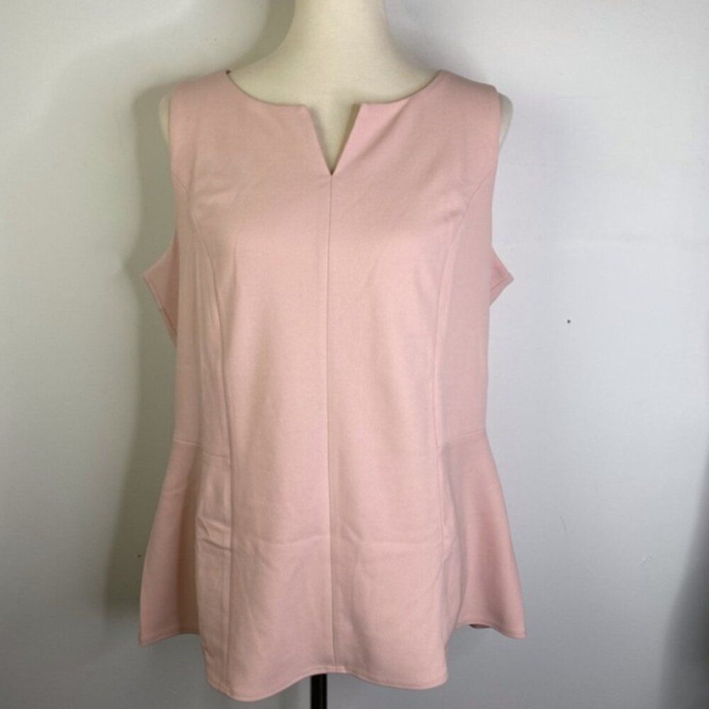 NWOT Dennis Basso V neck top | Size L